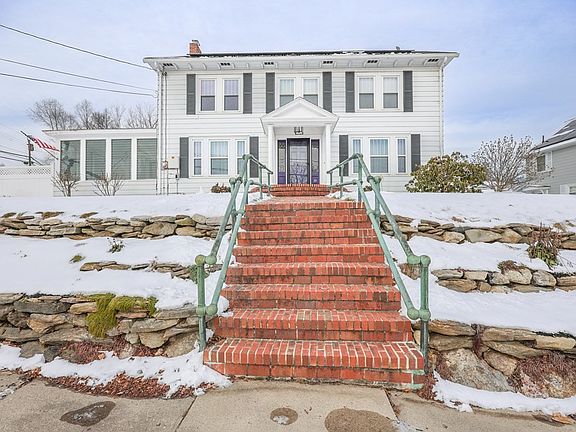 2nd image of 39 Hall Ave