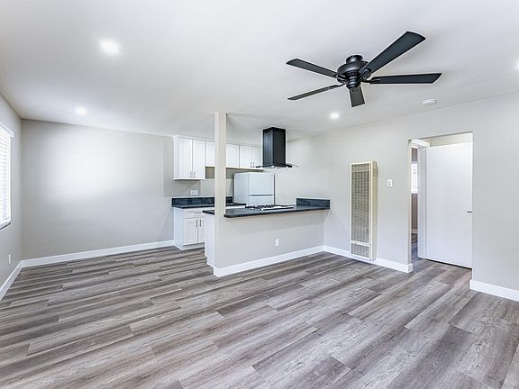 Layout #1 Living Room /Eat In/ Kitchen (No Outdoor Space)