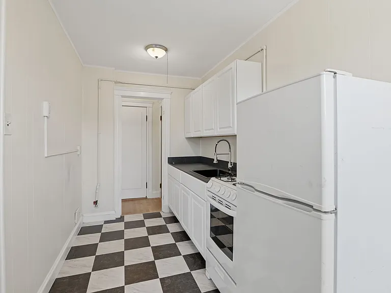 32 Greenwood Ave #20 — Photo 8