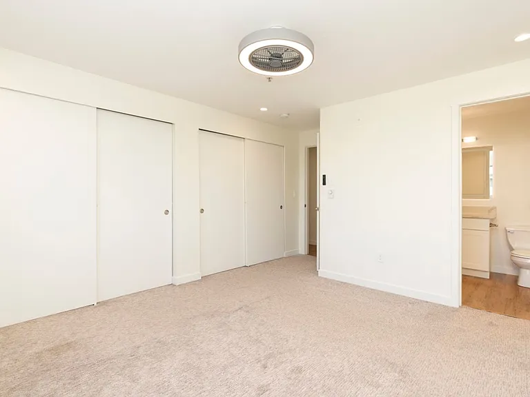 Nordhaven Apartments — Photo 33