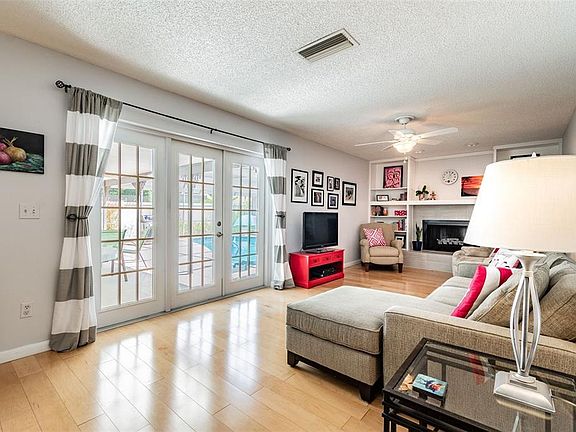 5th image of 1311 Dinner Bell Ln E