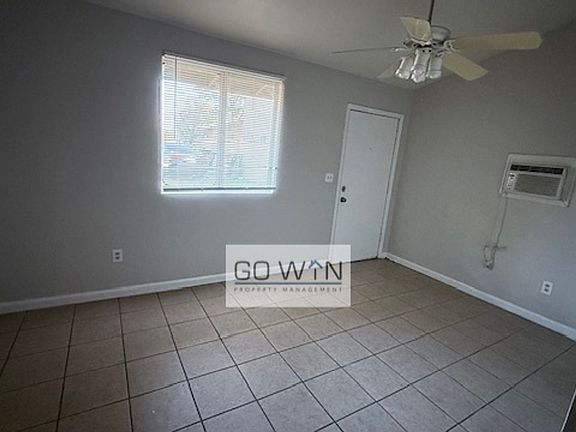 2nd image of 522 S Mesa Dr #3