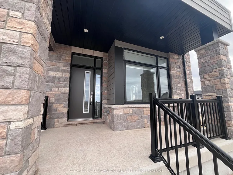 714 Daimler Pkwy — Photo 2