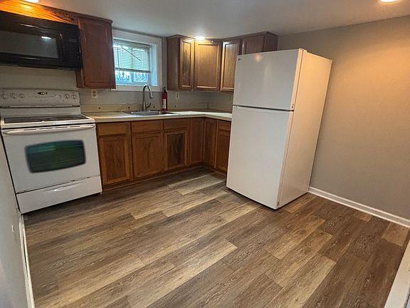 5th image of 24 1/2 W Harmony St #A