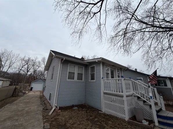 114 E Kenilworth Ave, Villa Park, IL 60181