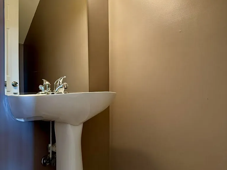 515 Cedarmont Dr — Photo 7