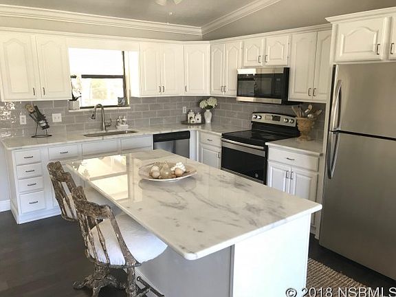 5th image of 2912 Royal Palm Dr