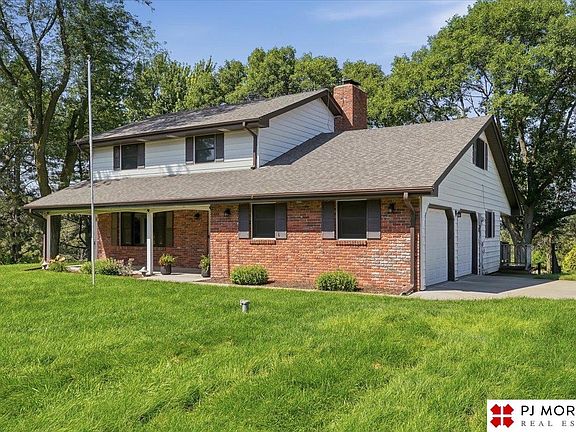 3rd image of 11011 Cromwell Dr