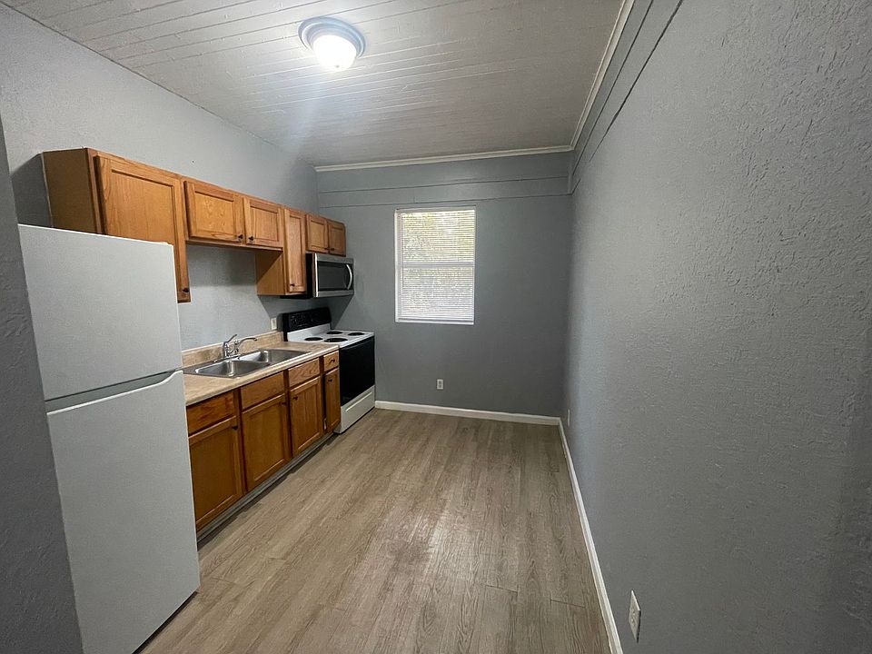1st image of 3910 SE 17th Ave APT 7