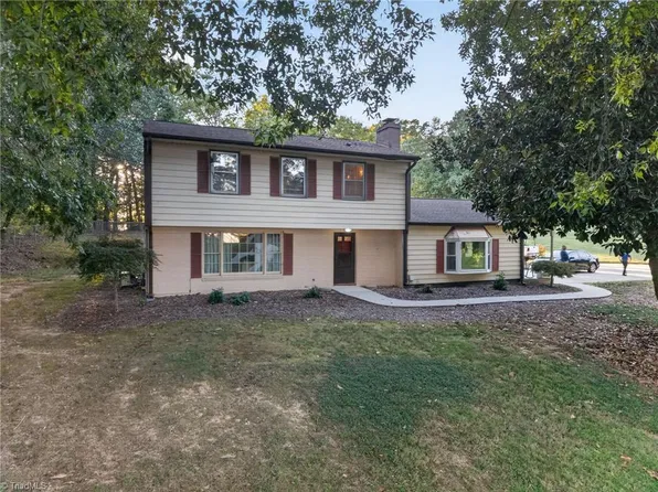 3415 Langdale Dr, High Point, NC 27265