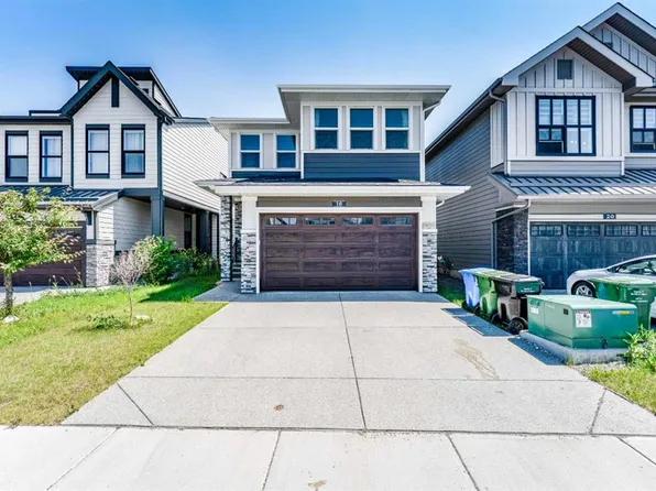 16 W Grove Line SW, Calgary, AB T3H 4B5