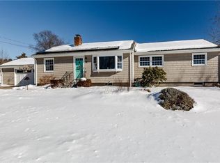 10 Smithfield Dr, Middletown, RI 02842