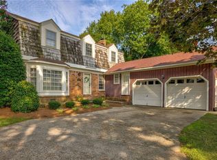 4601 Vineyard Ln, Virginia Beach, VA 23455