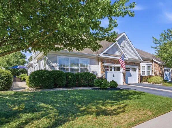 24 Delray Ln, Absecon, NJ 08201