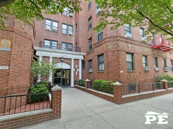 909 East 29th Street image 1 of 25