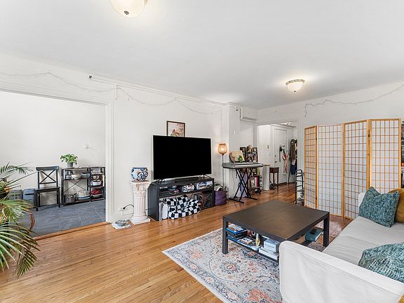 4th image of 1454 Beacon St APT 241