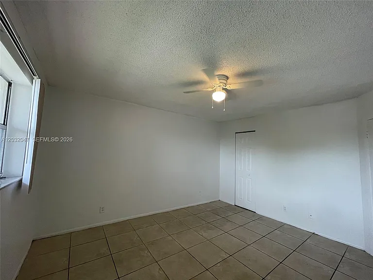 8000 S Colony Cir #305 — Photo 4