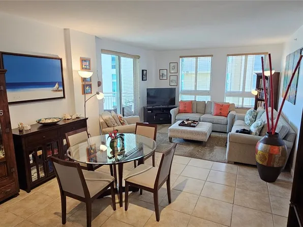 7350 SW 89th St APT 701S, Miami, FL 33156