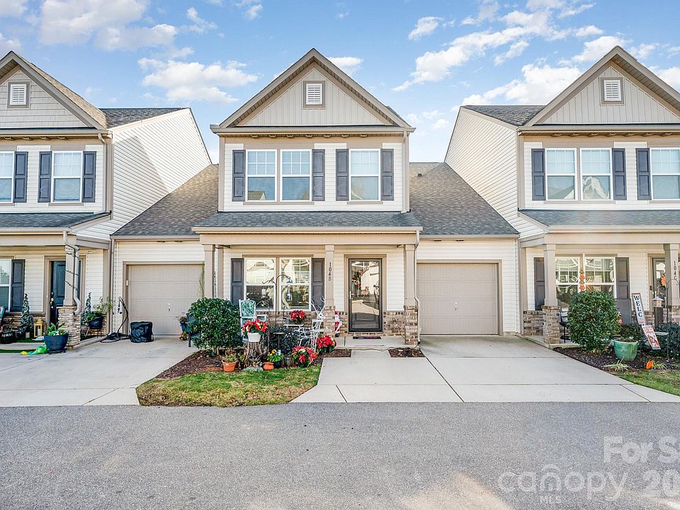1st image of 104 Blackstone Ct