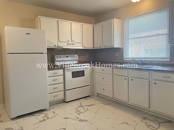 4th image of 1206 Borden Dr
