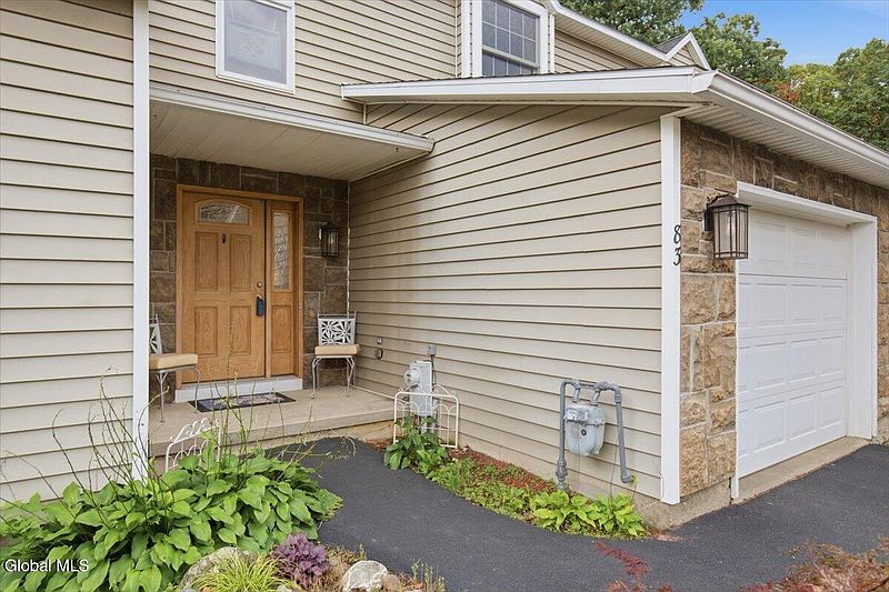 2nd image of 83 Woodside Drive