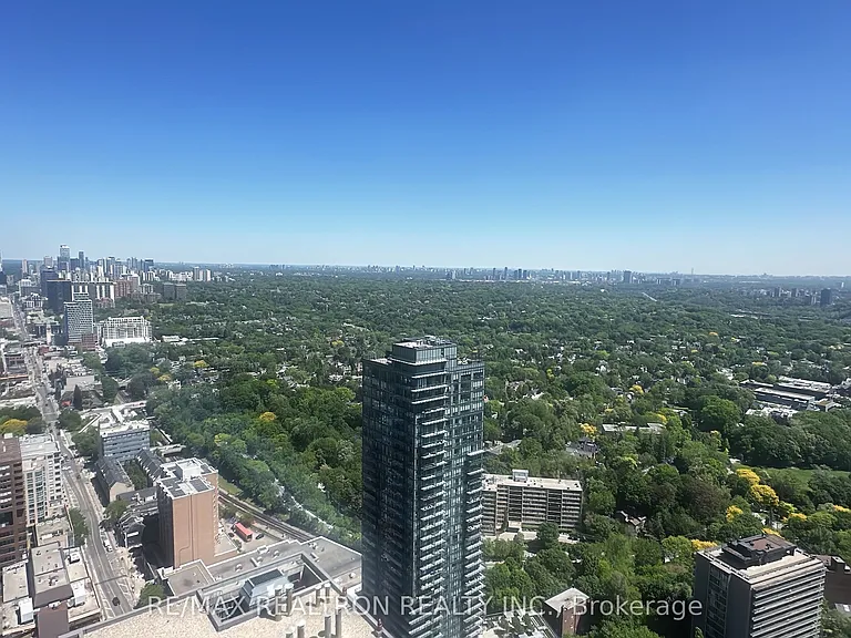 1 Yorkville Ave #4606 — Photo 9