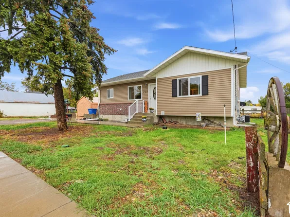 225 W 300 N, Hyrum, UT 84319