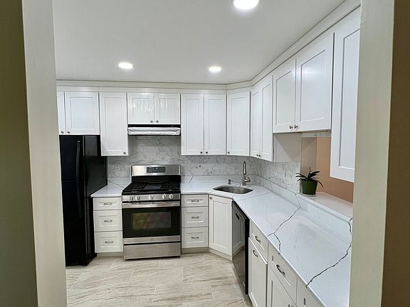 2nd image of 5 Latta Ct