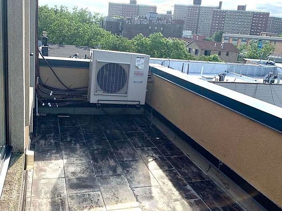 2nd image of 969 Lafayette Ave #4