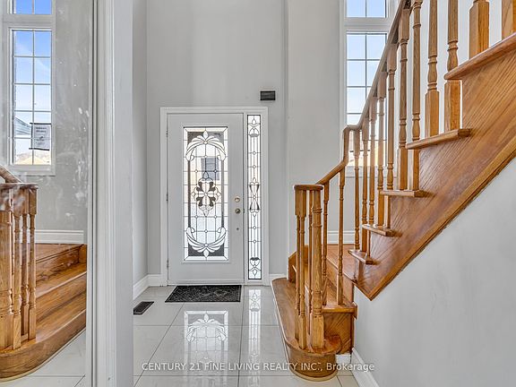 3rd image of 20 Edenvalley Rd
