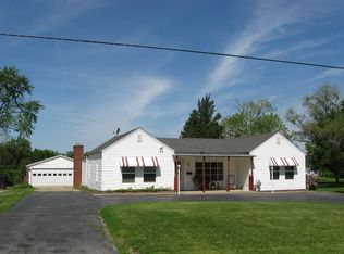 3177 Sand Creek Rd, Decatur, IL 62521