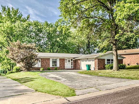 2nd image of 11887 Hidden Lake Dr