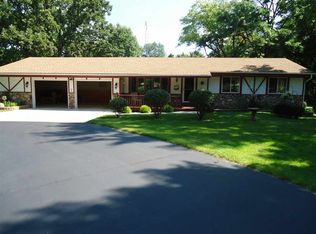 8923 E Wyman Dr, Clinton, WI 53525