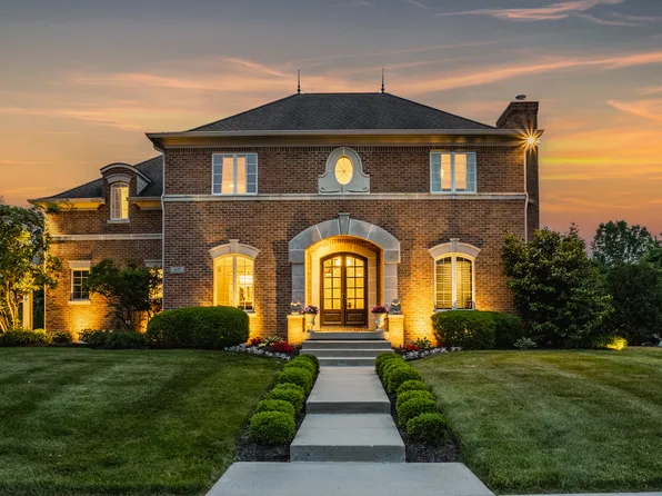 6639 E Deerfield Dr, Zionsville, IN 46077