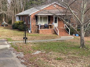 3401 Herron Pt, High Point, NC 27265