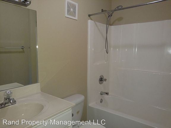 5th image of 8122 Elderberry Dr APT 6