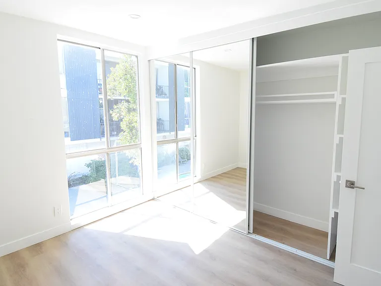 2643 Centinela Avenue — Photo 26