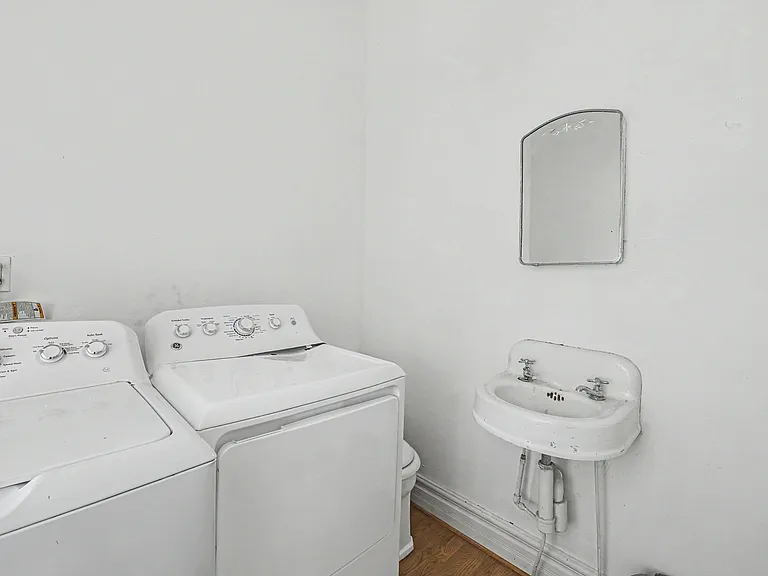 335 Crescent St NE #2 — Photo 27