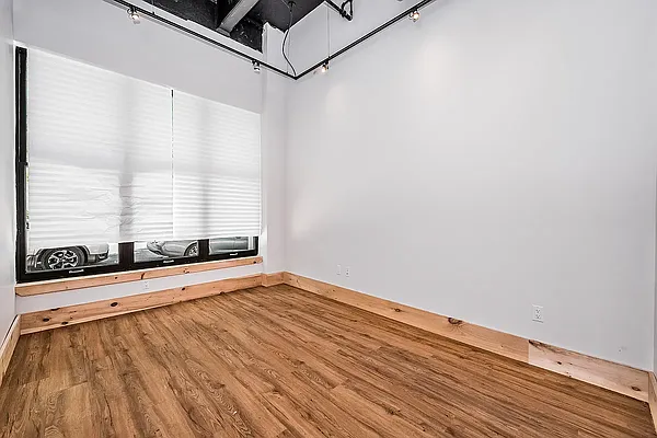 Rented by Nooklyn NYC LLC | media 6