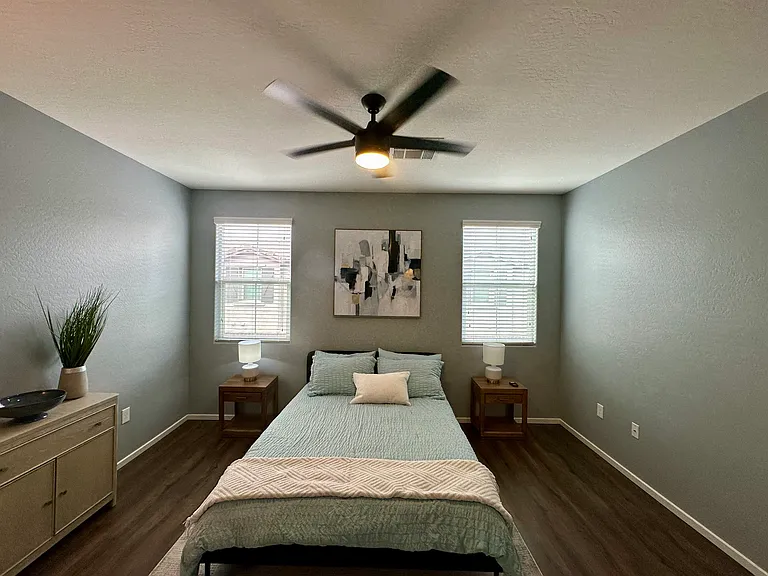 2351 E Hidalgo Ave — Photo 5