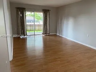 Pine Grove Condo — Photo 2