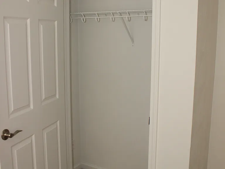 Cascades Pointe — Photo 10