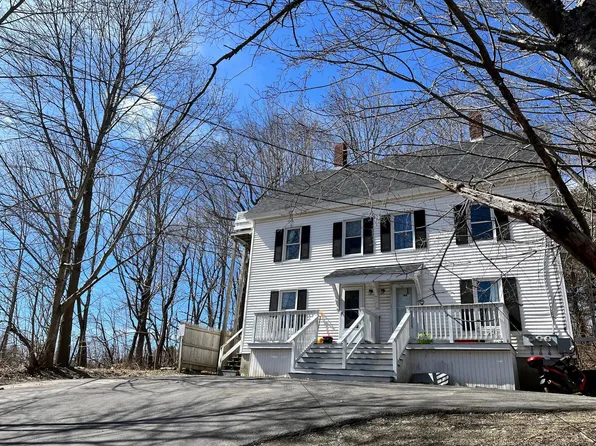 14 Main St, Topsham, ME 04086