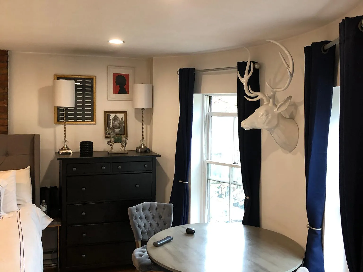 Studio, 350 sqft, $2,100 — Photo 3
