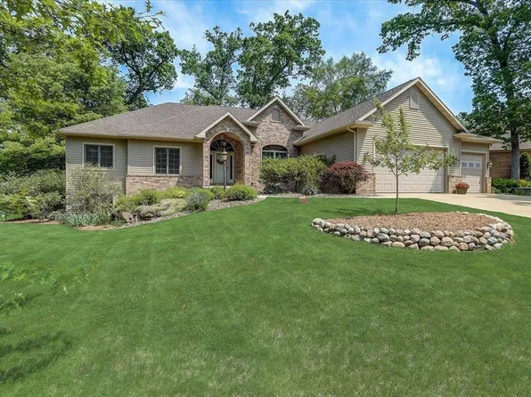 5935 Oak Hollow Drive, Mcfarland, WI 53558