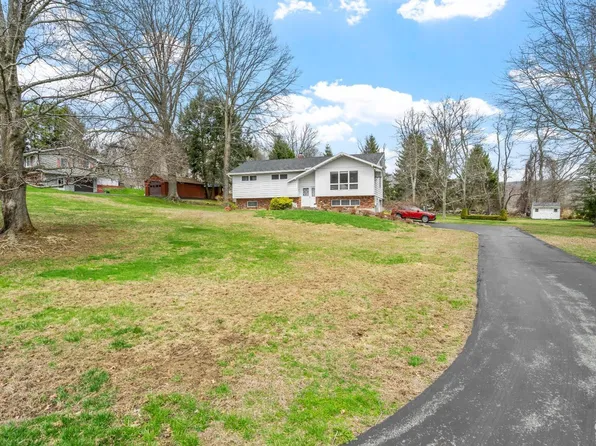 29 View Mont Road, Copake, NY 12516