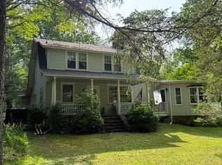 319 Spruce Dr, Cresco, PA 18326