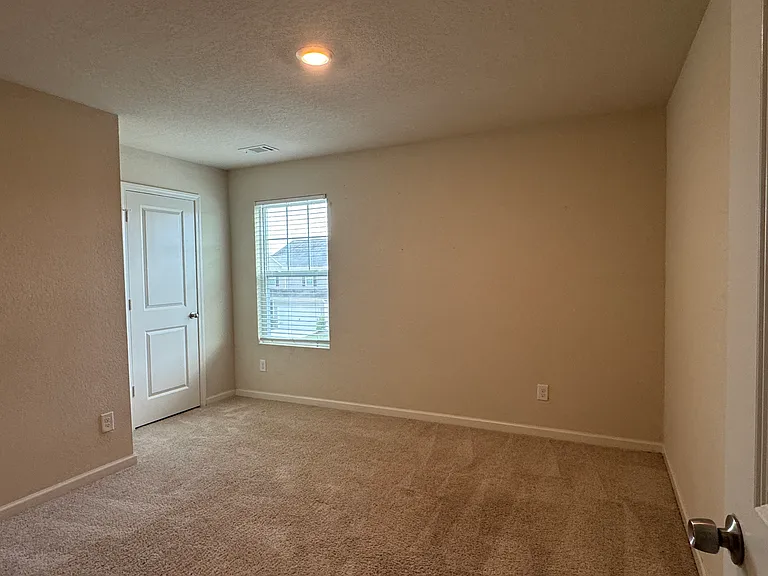 944 Independence Ave — Photo 18