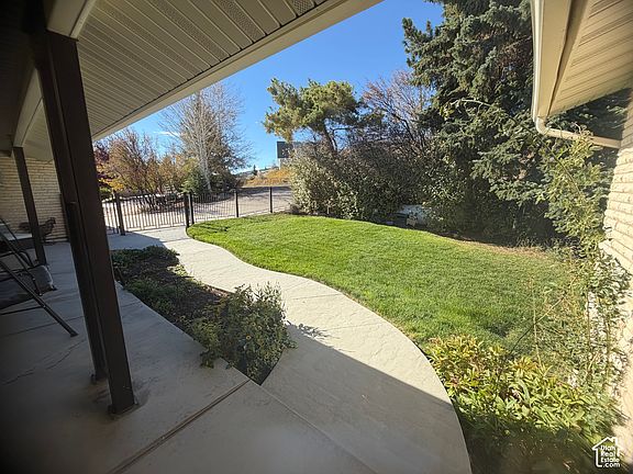 5th image of 132 W Fremont Rd N