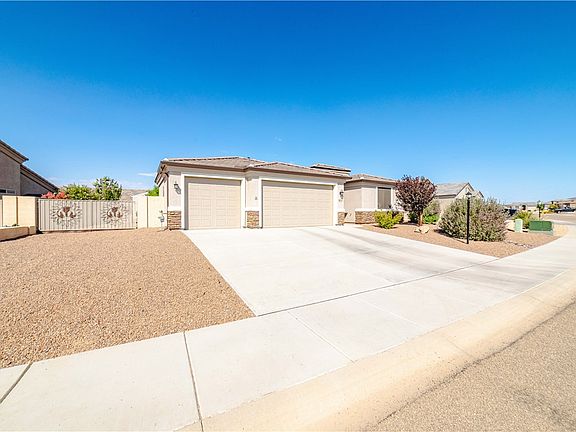 3rd image of 4818 E Lazy River Rd